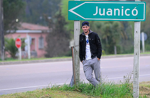 Felipe Rodríguez's long, strange trip has brought him back to his hometown of Juanicó. (Tenfield Digital)