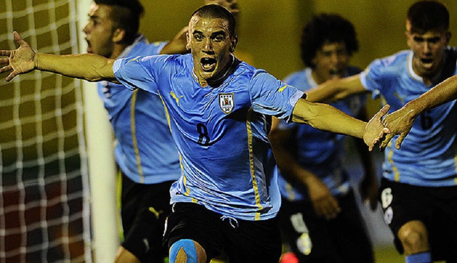 Mauro Arambarri, the man making all the big plays for Uruguay so far. (La Republica)