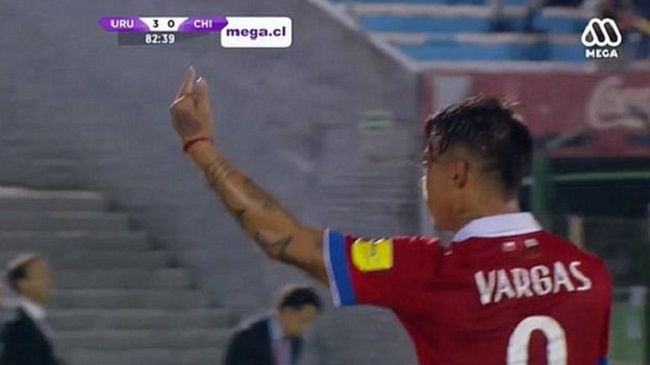 Stay classy, Chile. Hey, at least that finger isn't up anyone's ass, so progress, I guess? (Depor Peru)