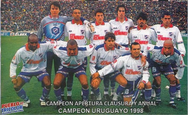 Nacional's 1998 league-winning starting 11. (Pueblo Tricolor)