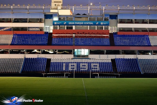 The only thing that could make this look prettuer would be having actual games played on it. (Pasion Tricolor)